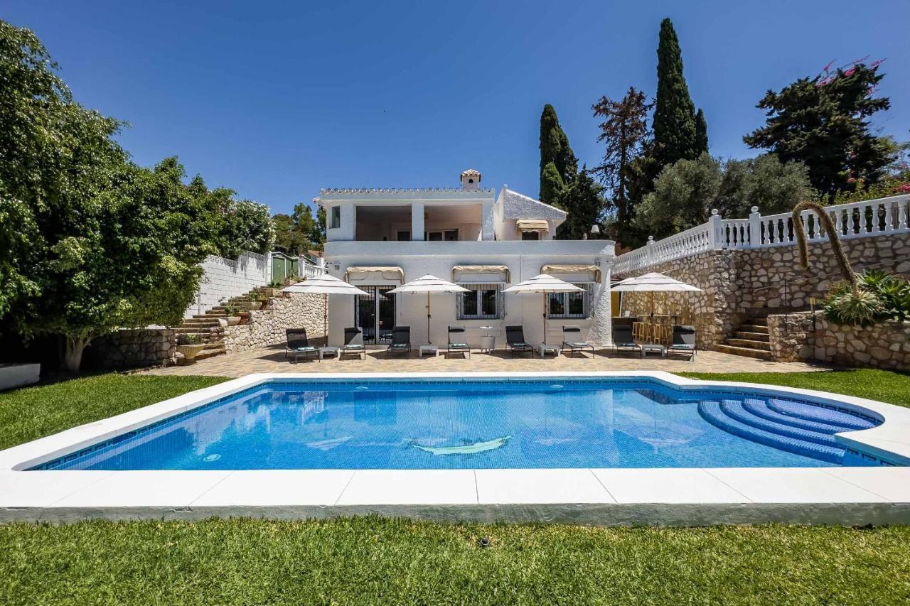 6 Views: Panoramic Paradise With Private Pool And Bbq