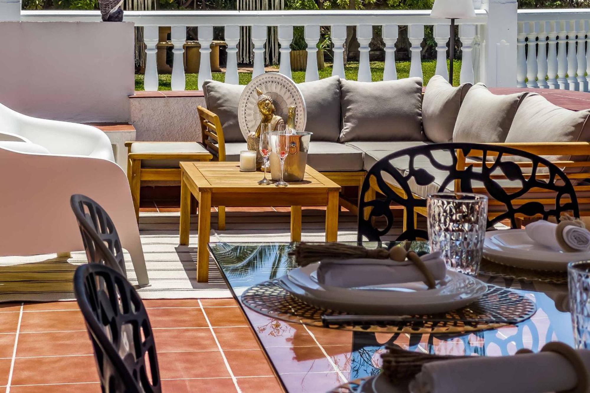 Villa 6 Views: Panoramic Paradise With Private Pool And Bbq *