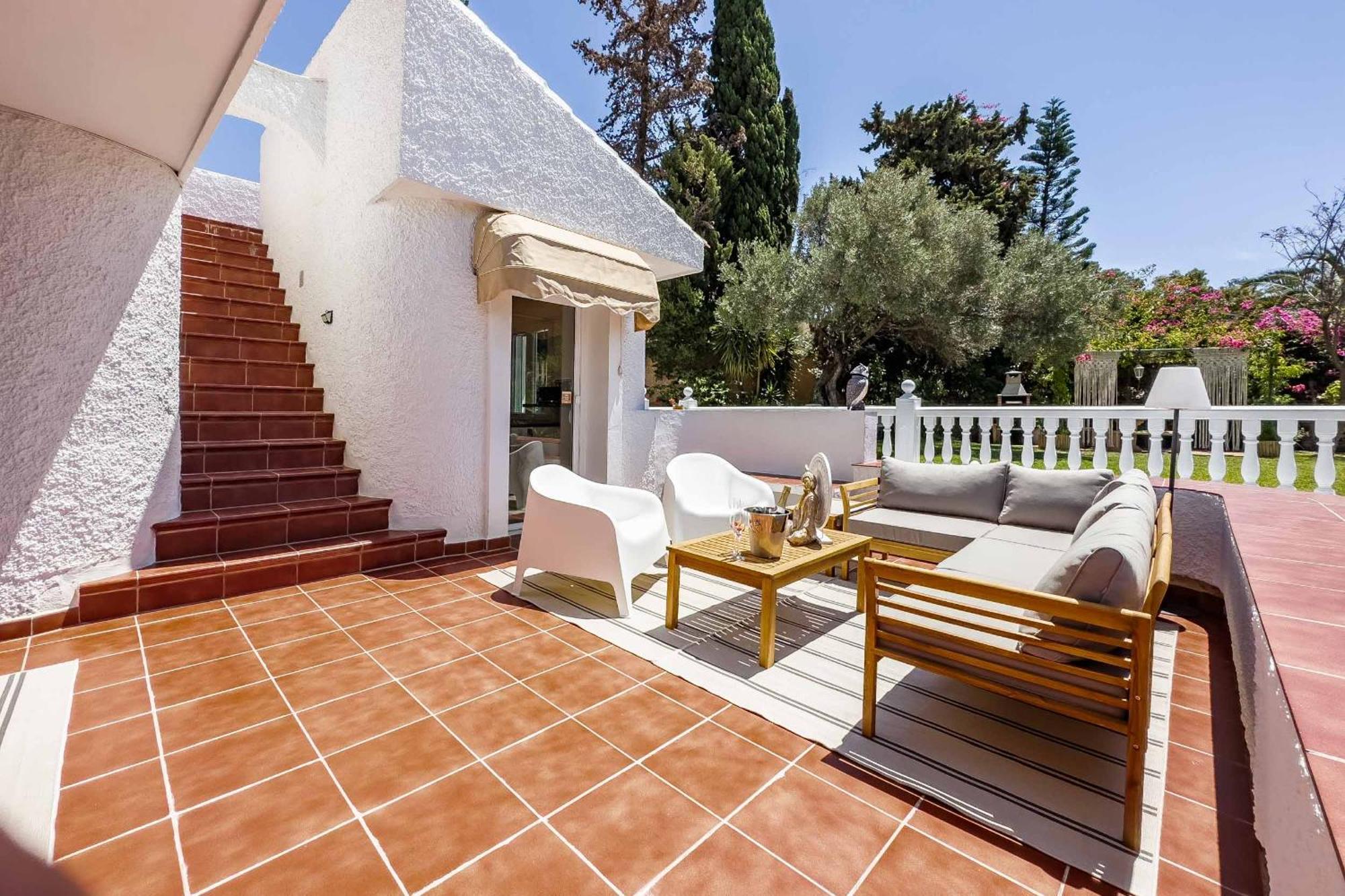 Villa 6 Views: Panoramic Paradise With Private Pool And Bbq Benalmadena